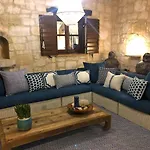 Villa Lalla Luxury With Private Pool, Sea View & Spacious Garden Lithakiá