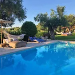 Villa Lalla Luxury With Private Pool, Sea View & Spacious Garden Lithakiá