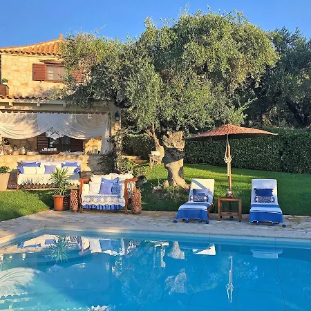 Vila Lalla Luxury With Private Pool, Sea View & Spacious Garden *