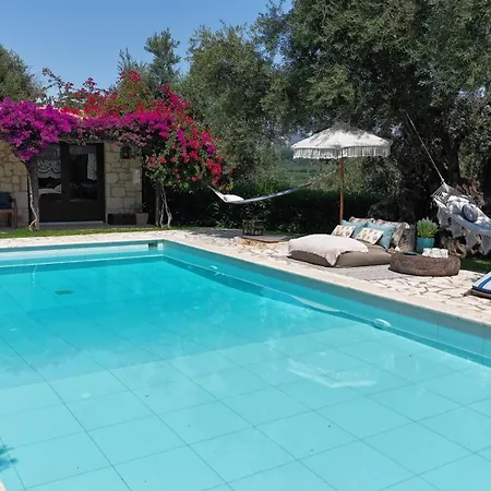 Lalla Luxury With Private Pool, Sea View & Spacious Garden Vila *