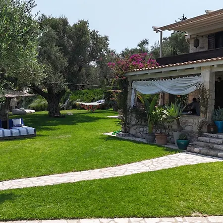 Lalla Luxury With Private Pool, Sea View & Spacious Garden * Lithakia (Zakynthos)