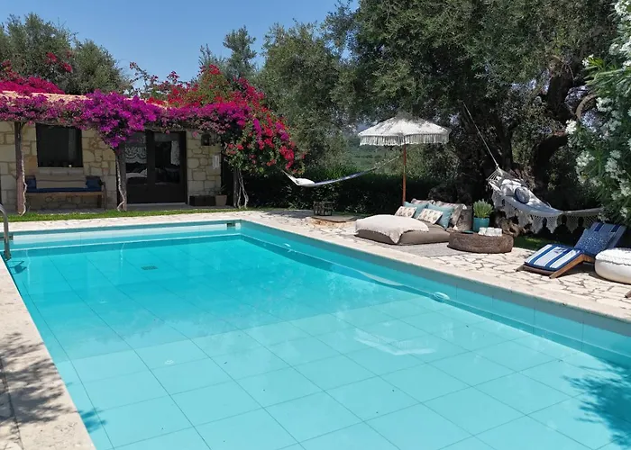 Lalla Luxury With Private Pool, Sea View & Spacious Garden 别墅 *