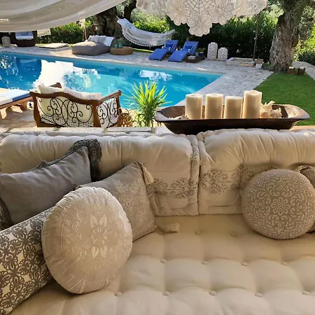 Lalla Luxury *