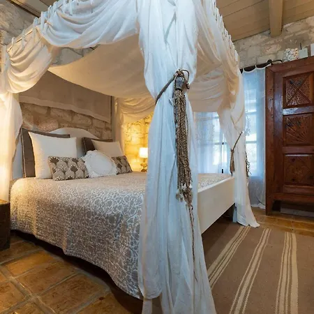 Lalla Luxury Villa With Private Pool, Sea View & Spacious Garden Villa *