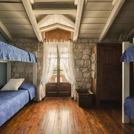Villa Lalla With Private Pool, Sea View & Spacious Garden * Lithakia (Zakynthos)