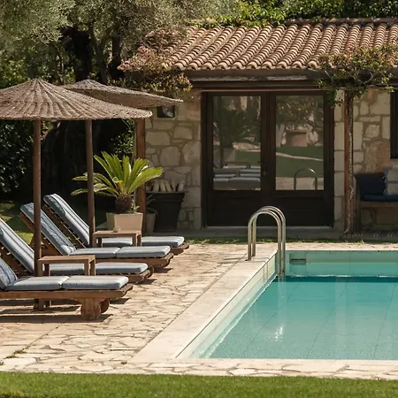Villa Lalla With Private Pool, Sea View & Spacious Garden Vilă