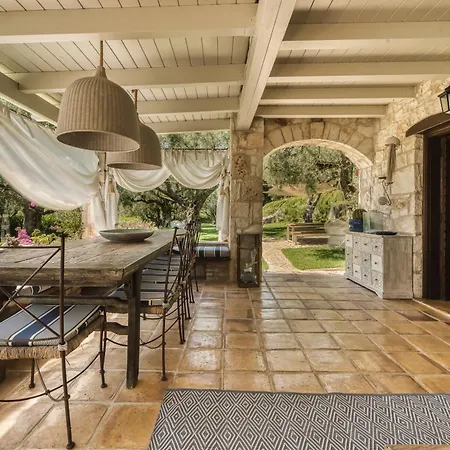 Villa Lalla With Private Pool, Sea View & Spacious Garden Vilă