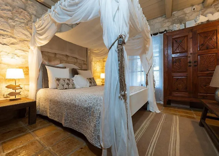 Lalla Luxury With Private Pool, Sea View & Spacious Garden Βίλα *