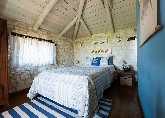 Lalla Luxury With Private Pool, Sea View & Spacious Garden Λιθακιά